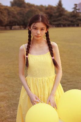 春潮烂漫海棠红